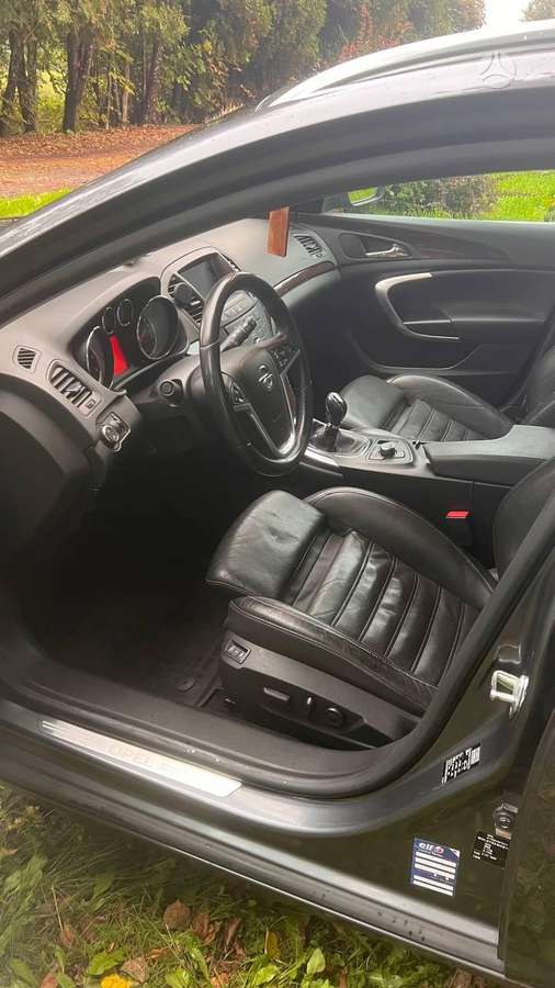 Opel Insignia 2010 — photo 23