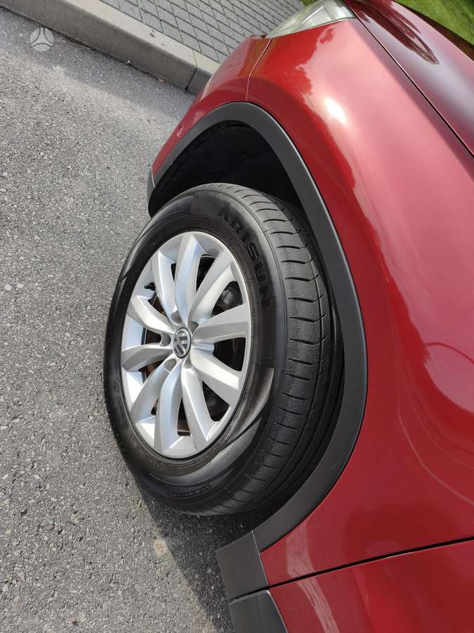 Volkswagen Tiguan 2010 — photo 10