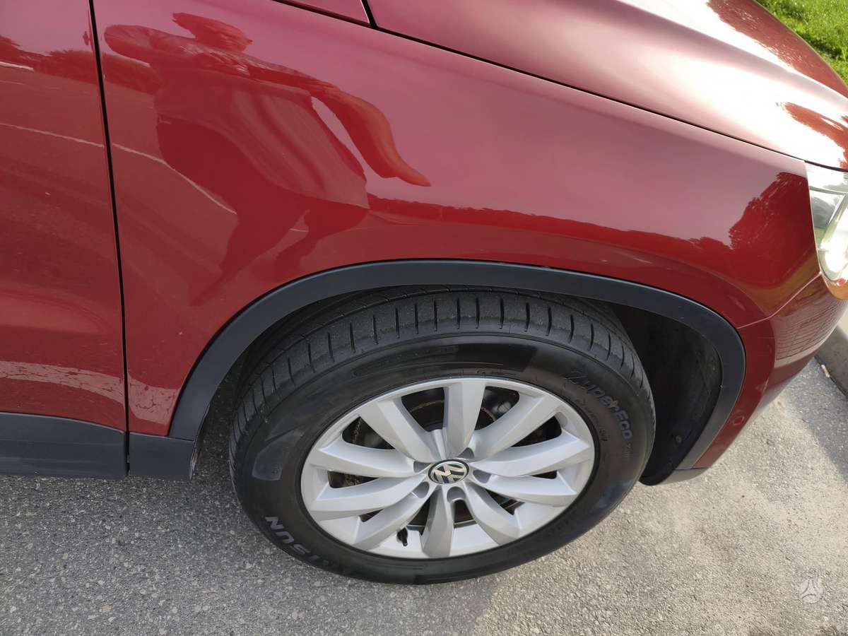 Volkswagen Tiguan 2010 — photo 11