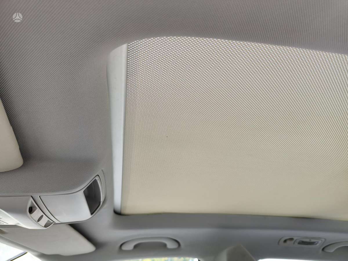 Volkswagen Tiguan 2010 — photo 17