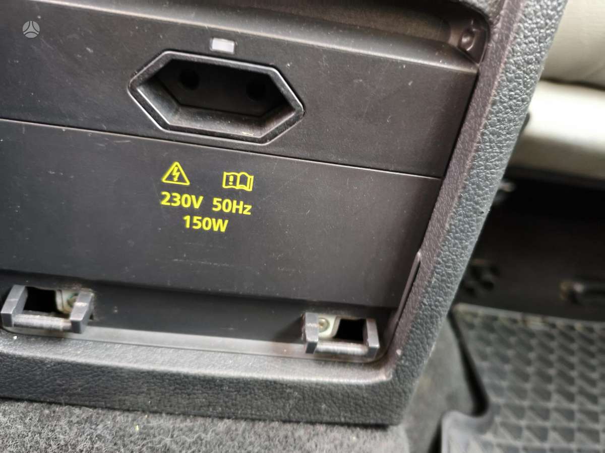 Volkswagen Tiguan 2010 — photo 23
