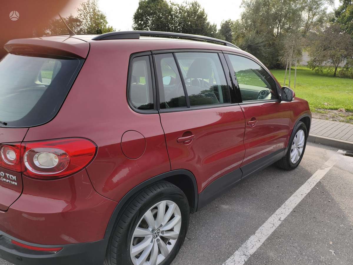 Volkswagen Tiguan 2010 — engine 1968 cm³, 140 HP (103kW)