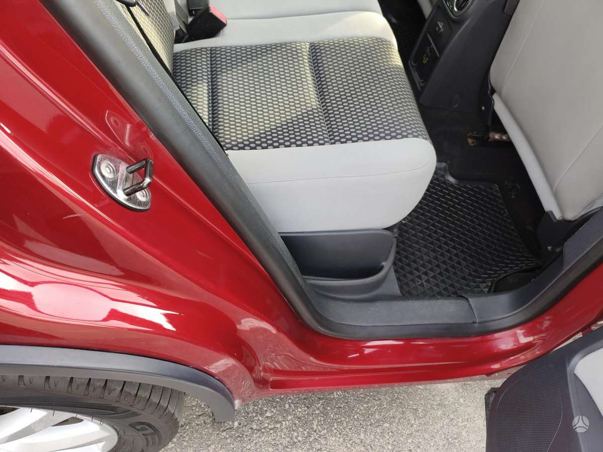 Volkswagen Tiguan 2010 — photo 6