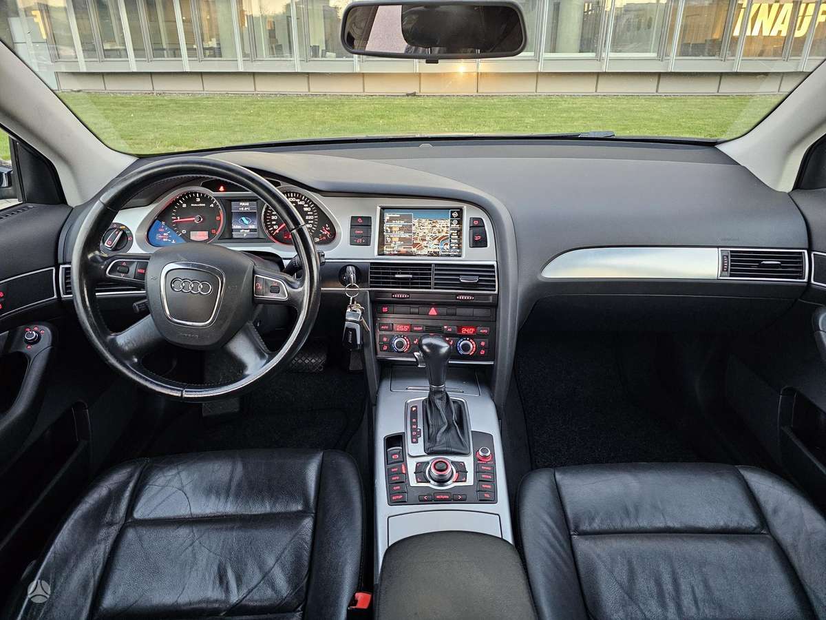 Audi A6 2011 — photo 11