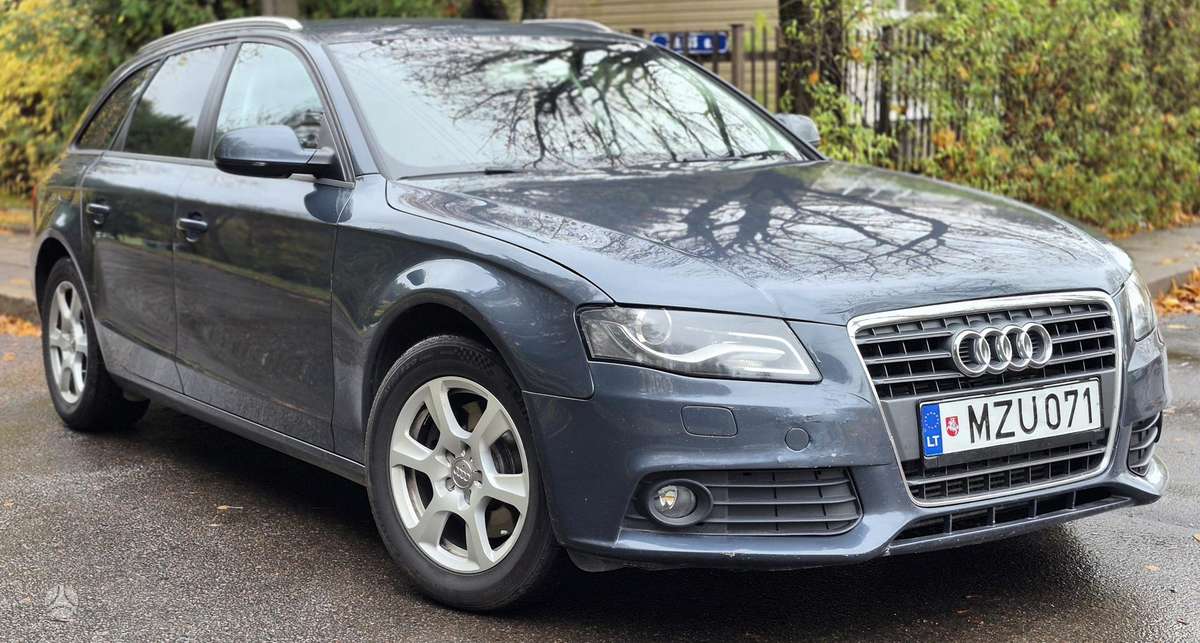 Audi A4 2011 — двигун 1968 cm³, 143 HP (105kW)