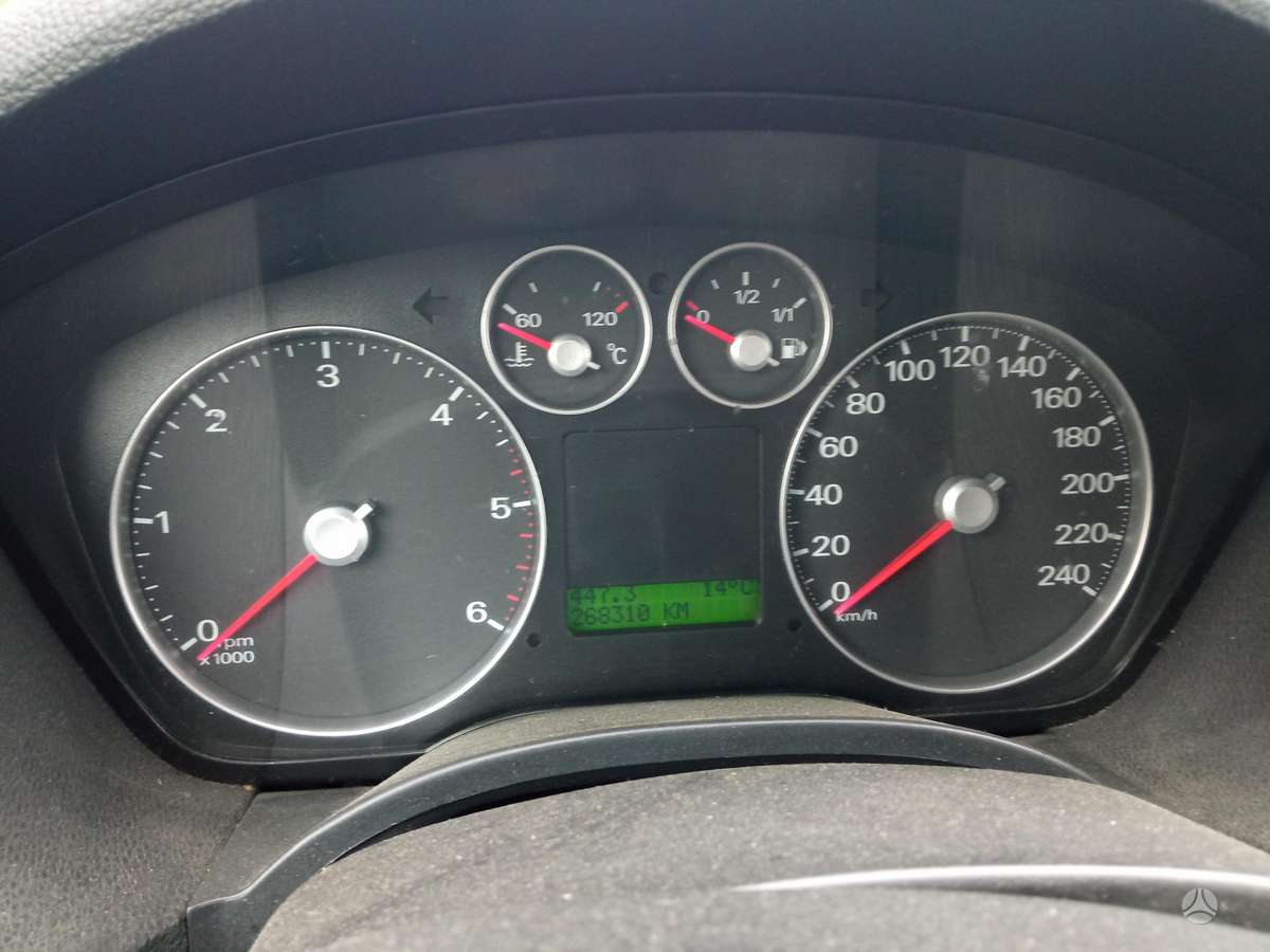 Ford C-MAX 2004 — photo 8