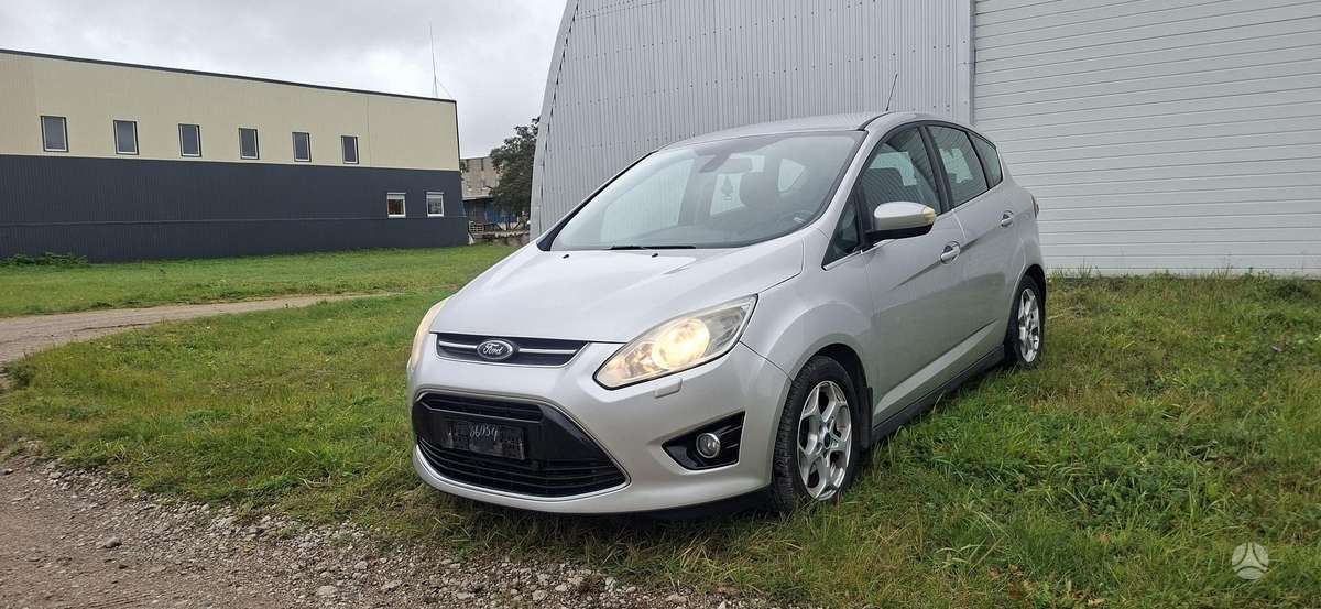 Ford C-MAX 2011 — вигляд ззаду