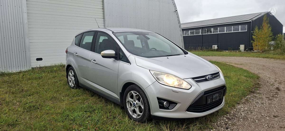 Ford C-MAX 2011 — салон