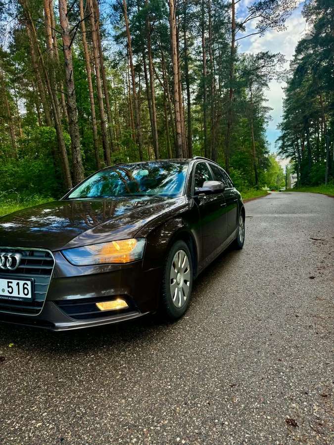 Audi A4 2013 — rear view