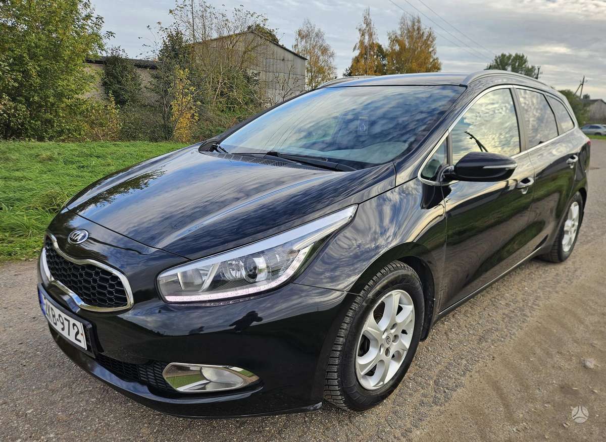 Kia Ceed 2013 — салон