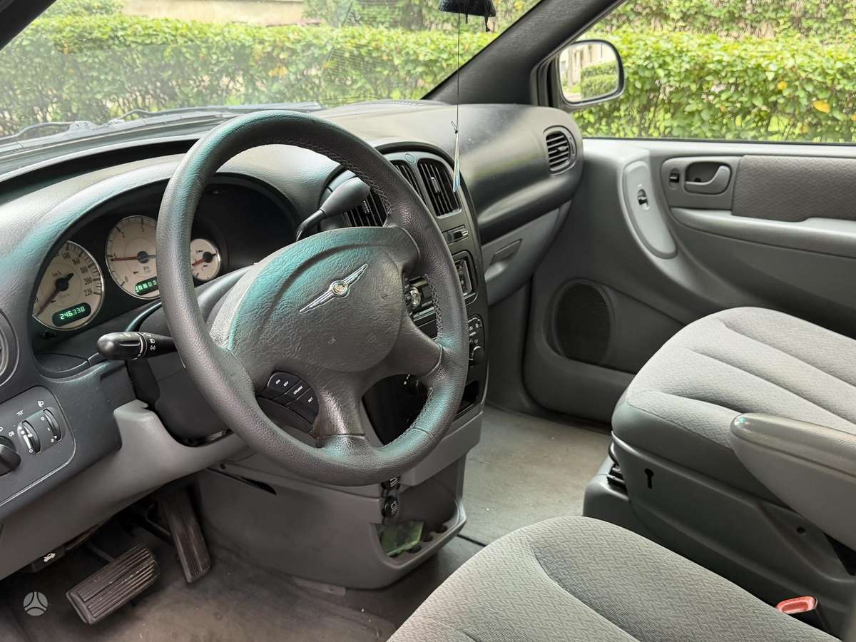 Chrysler Voyager 2006 — photo 9