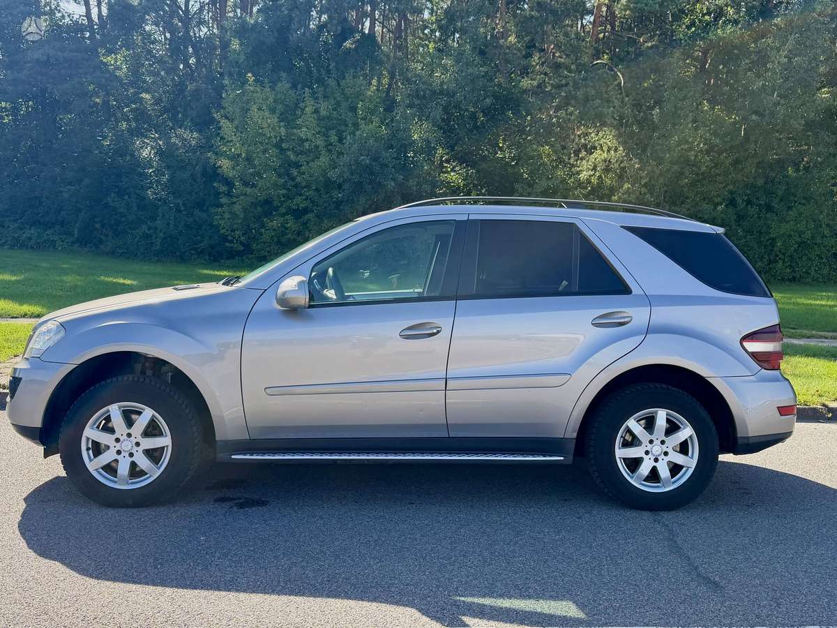 Mercedes-Benz ML280 2009 — photo 10