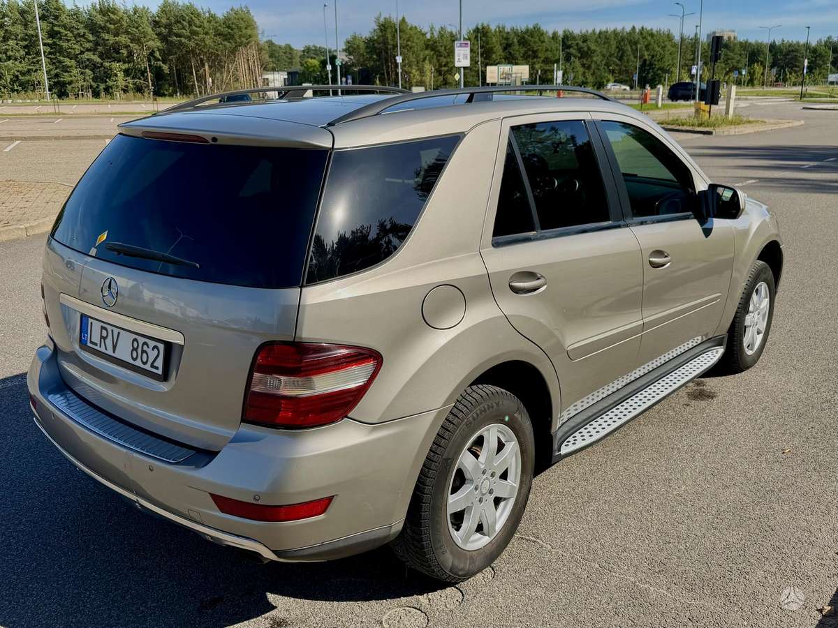 Mercedes-Benz ML280 2009 — photo 12