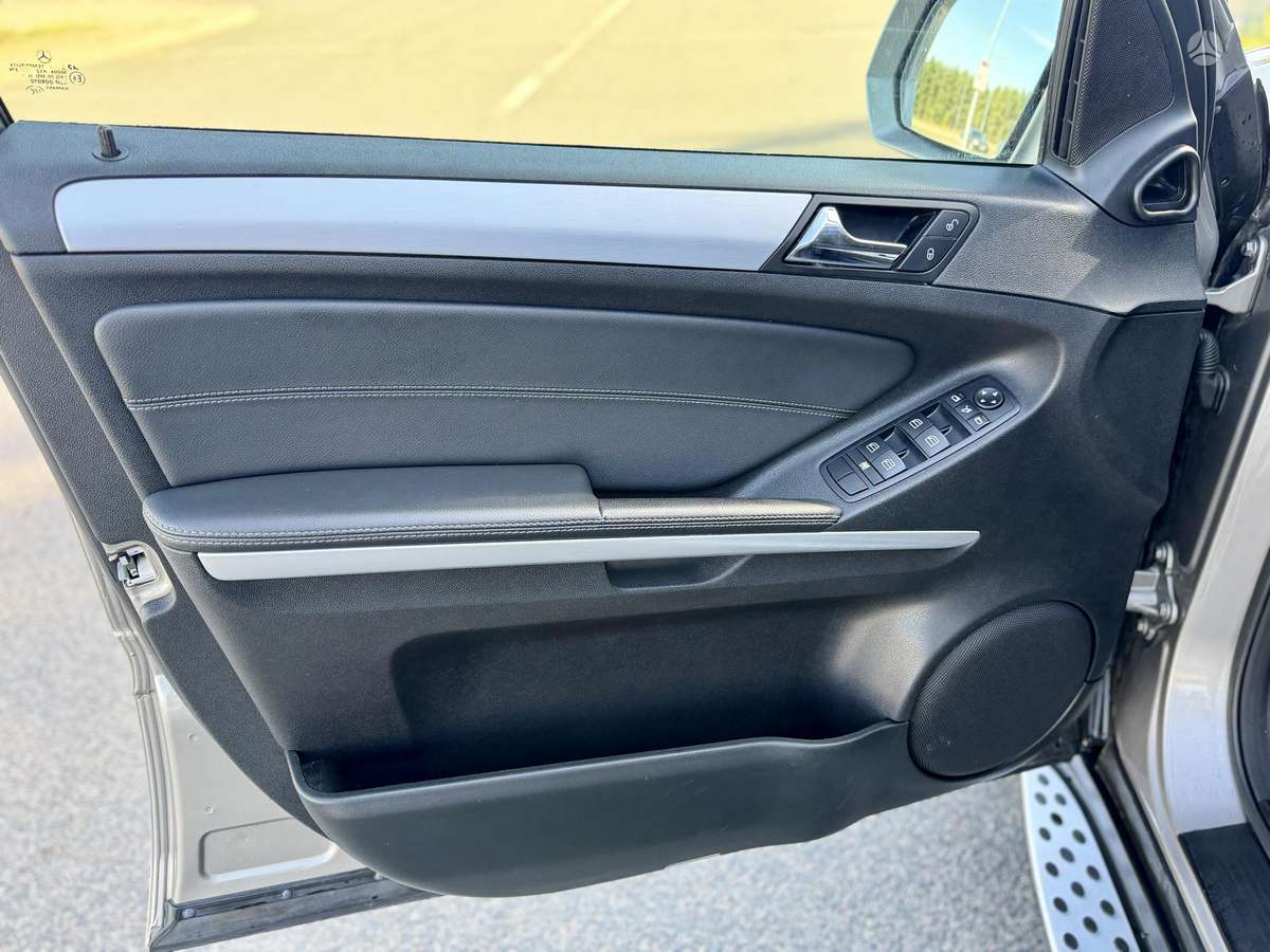 Mercedes-Benz ML280 2009 — photo 22
