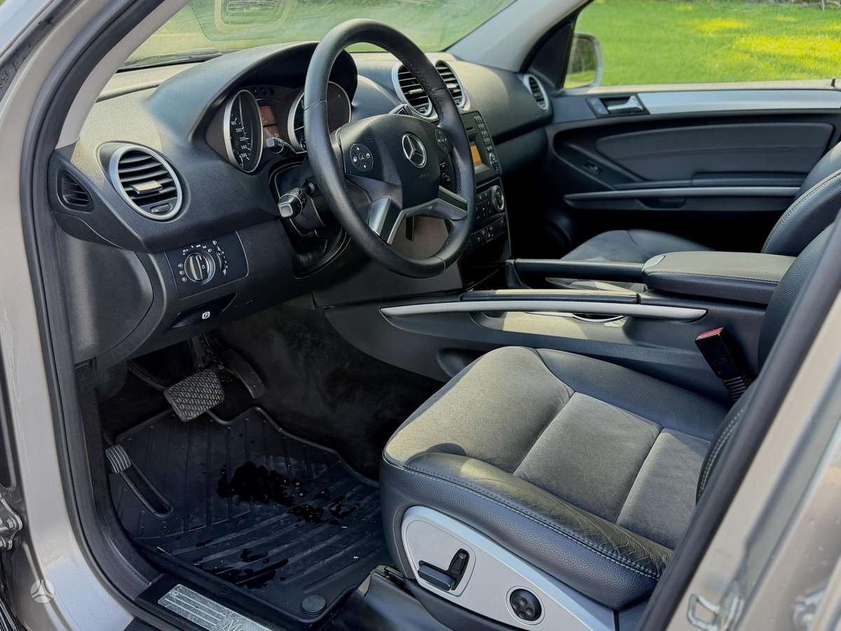 Mercedes-Benz ML280 2009 — photo 23