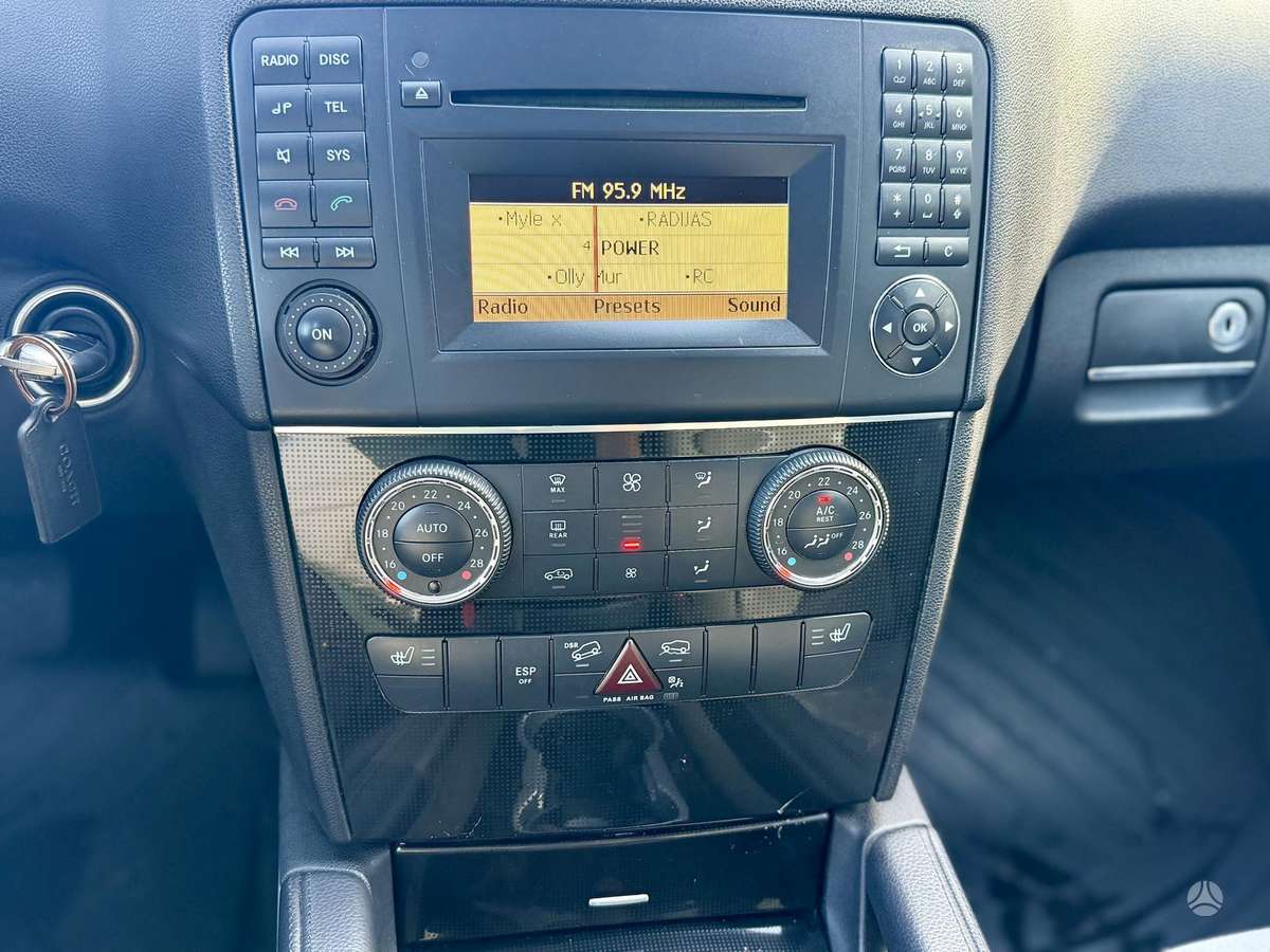 Mercedes-Benz ML280 2009 — photo 28