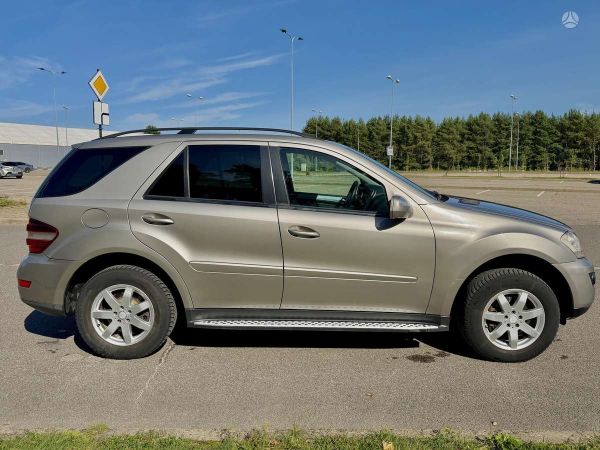Mercedes-Benz ML280 2009 — photo 9