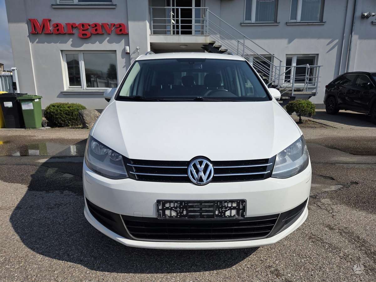 Volkswagen Sharan 2012 — вигляд ззаду
