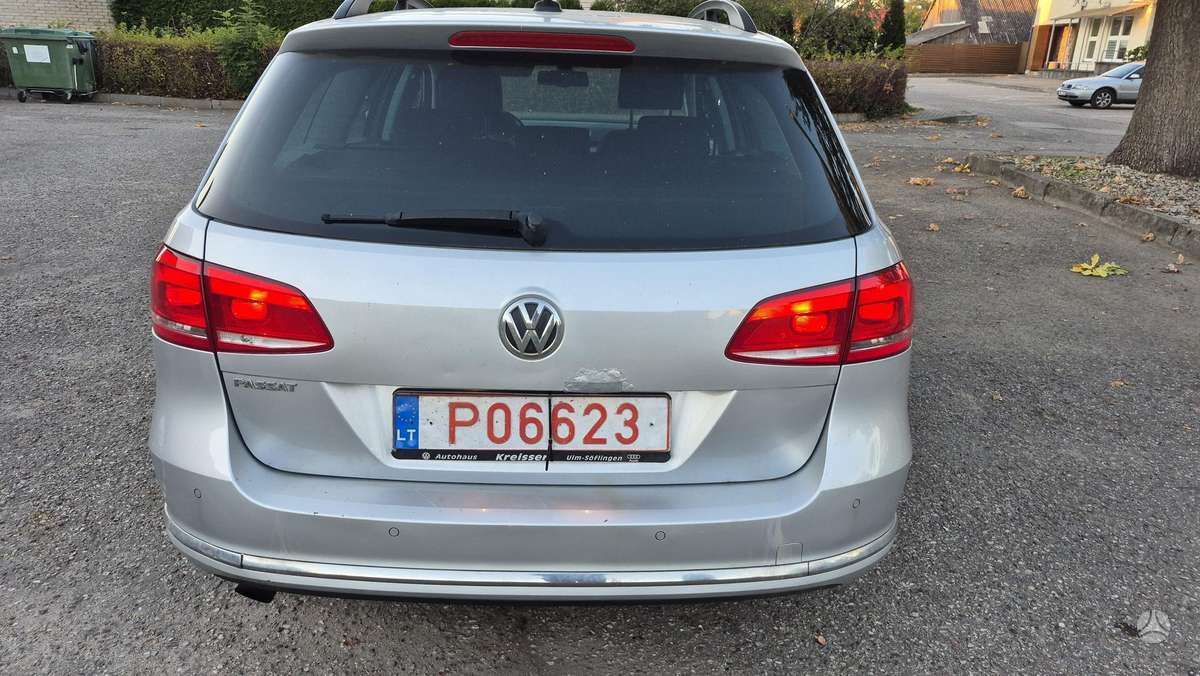Volkswagen Passat 2011 — photo 13