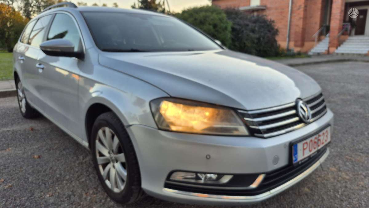 Volkswagen Passat 2011 — photo 15