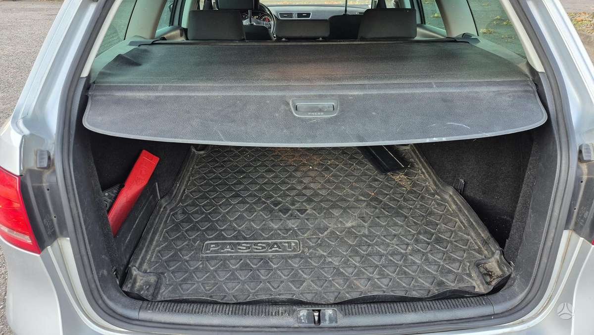Volkswagen Passat 2011 — photo 5
