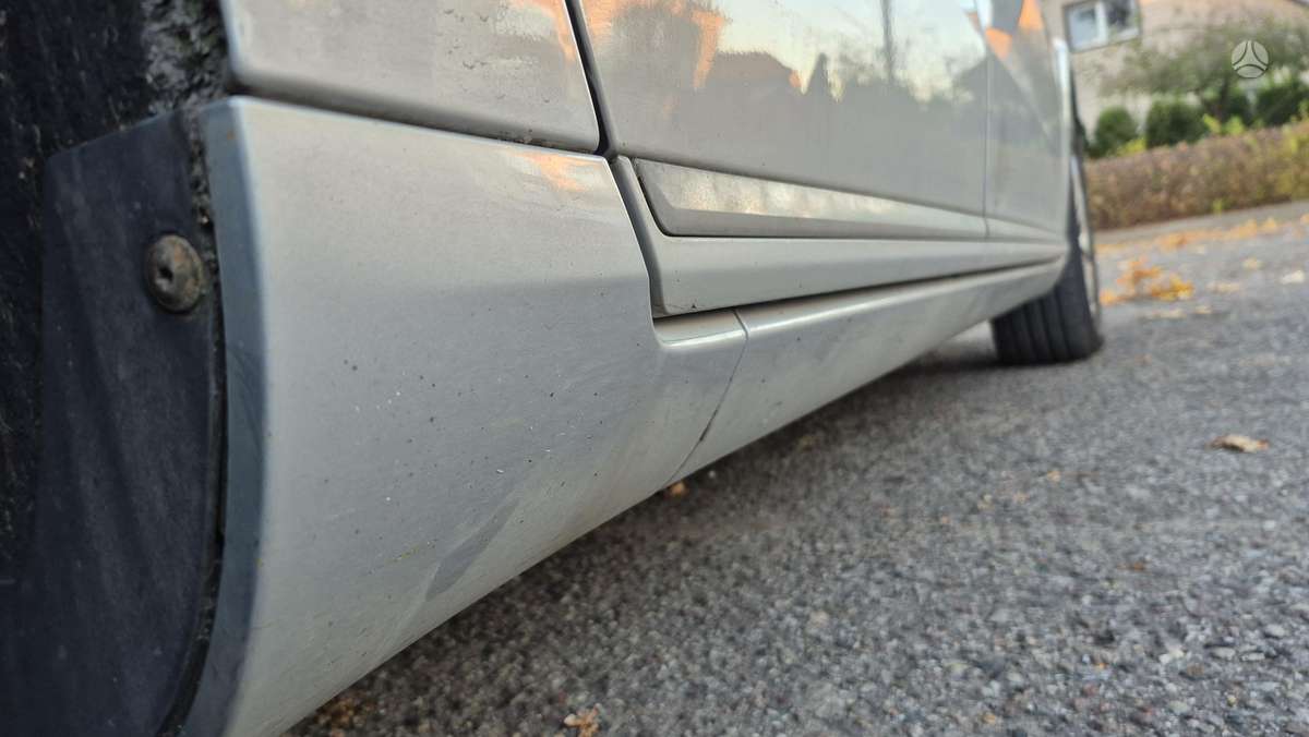 Volkswagen Passat 2011 — photo 7
