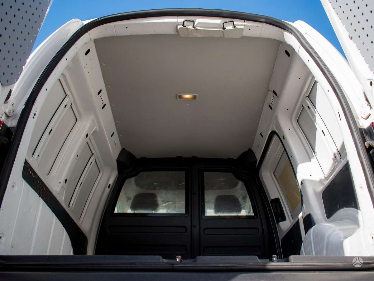 Volkswagen Caddy 2011 — photo 17