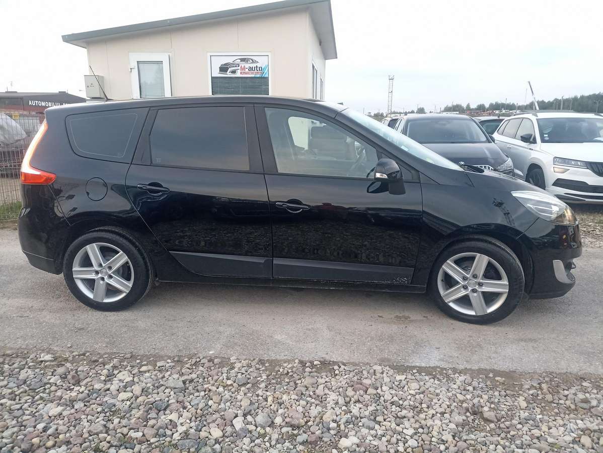 Renault Grand 2012 — салон