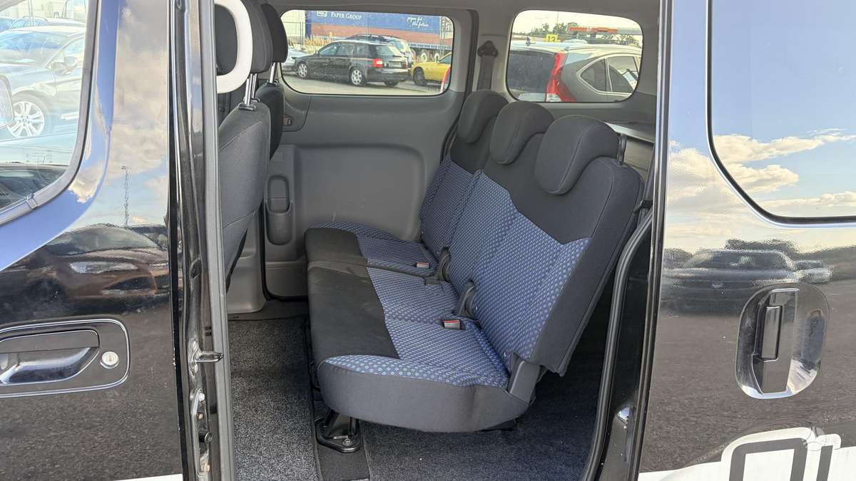 Nissan NV200 2015 — photo 10