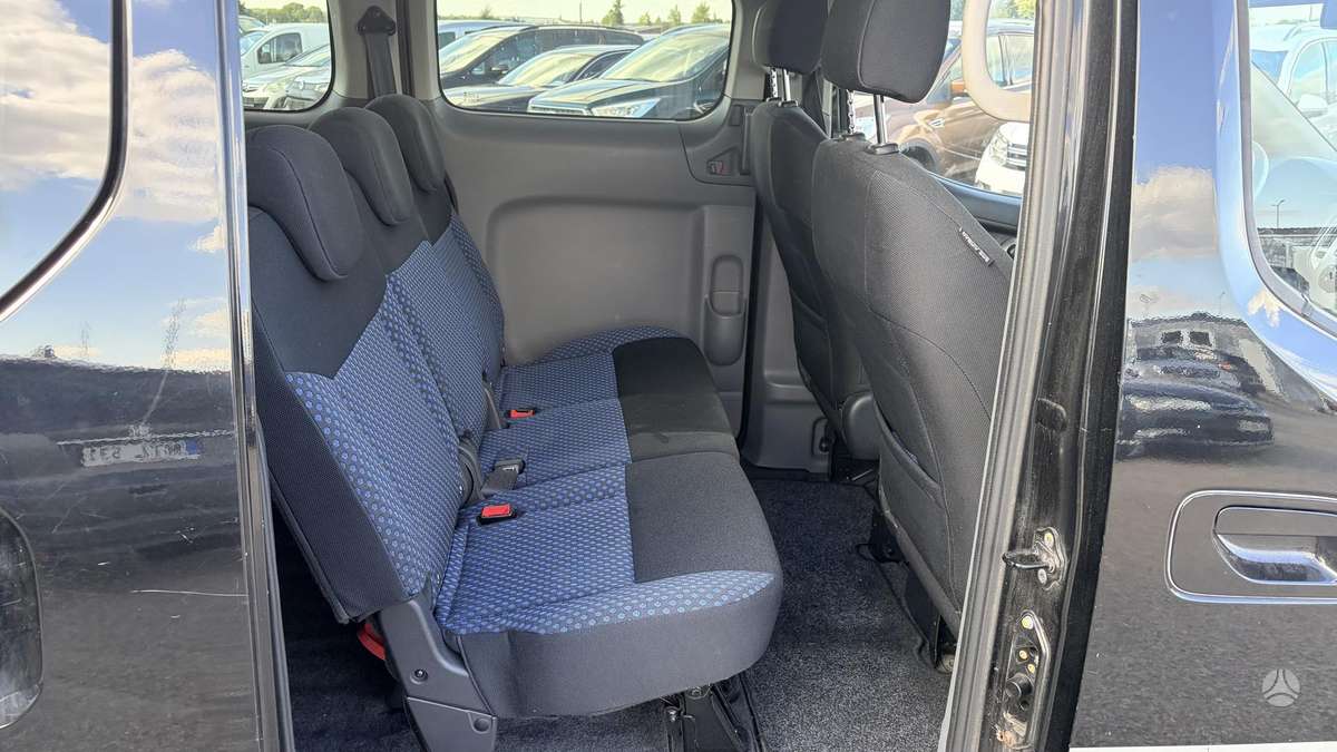 Nissan NV200 2015 — photo 19