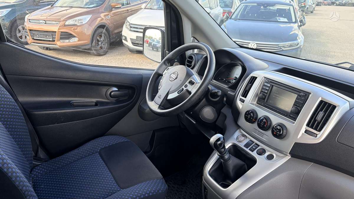 Nissan NV200 2015 — photo 23