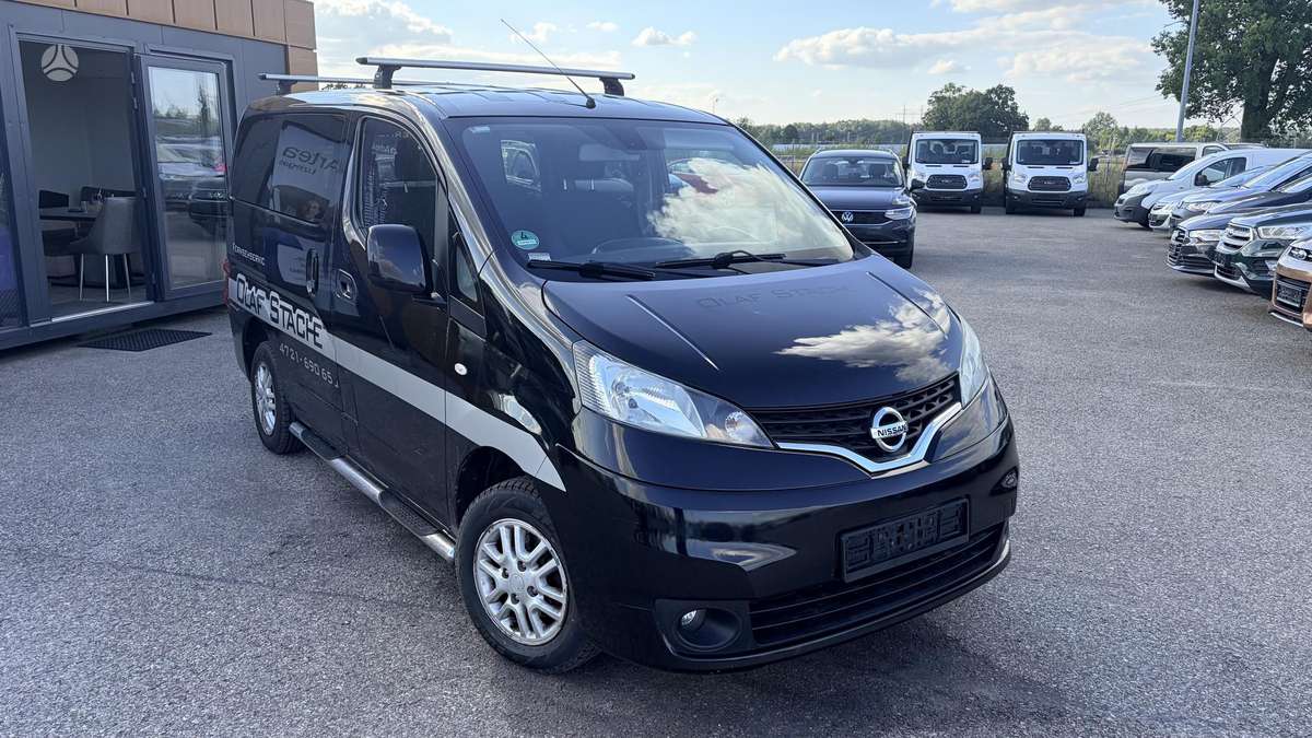 Nissan NV200 2015 — interior