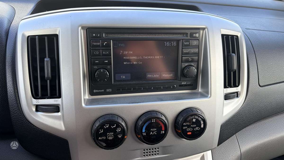 Nissan NV200 2015 — photo 31