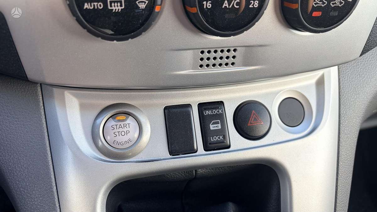 Nissan NV200 2015 — photo 34