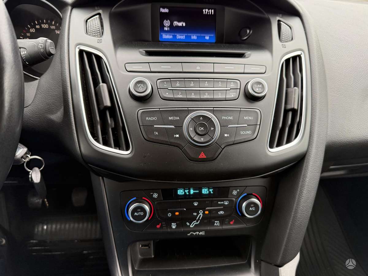 Ford Focus 2015 — photo 9