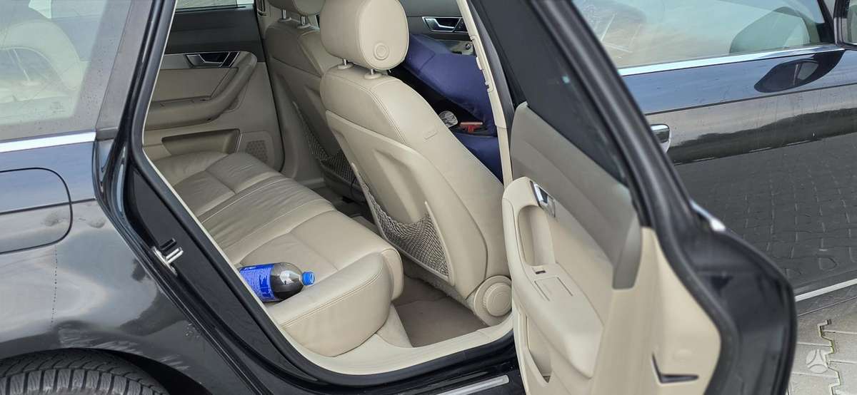 Audi A6 2009 — photo 10