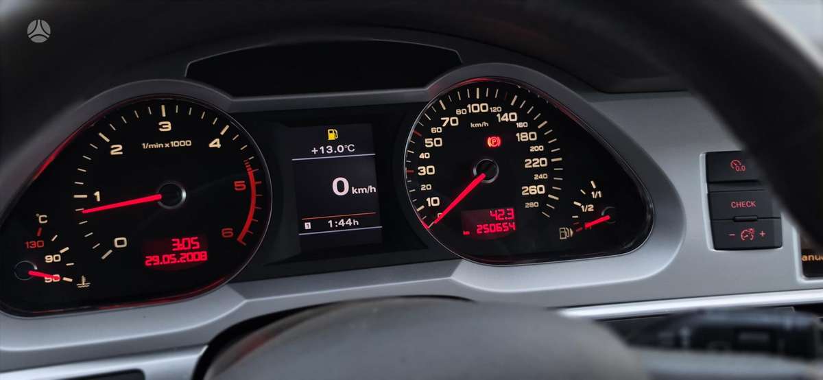 Audi A6 2009 — photo 21