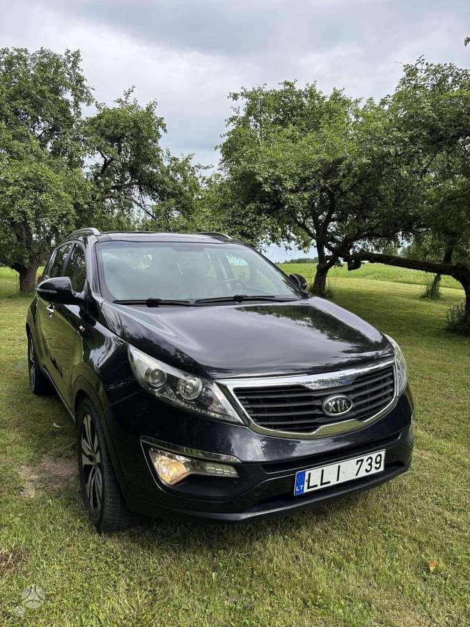 Kia Sportage 2011 — салон