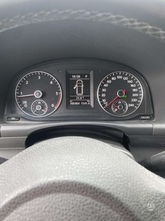 Volkswagen Touran 2012 — photo 13