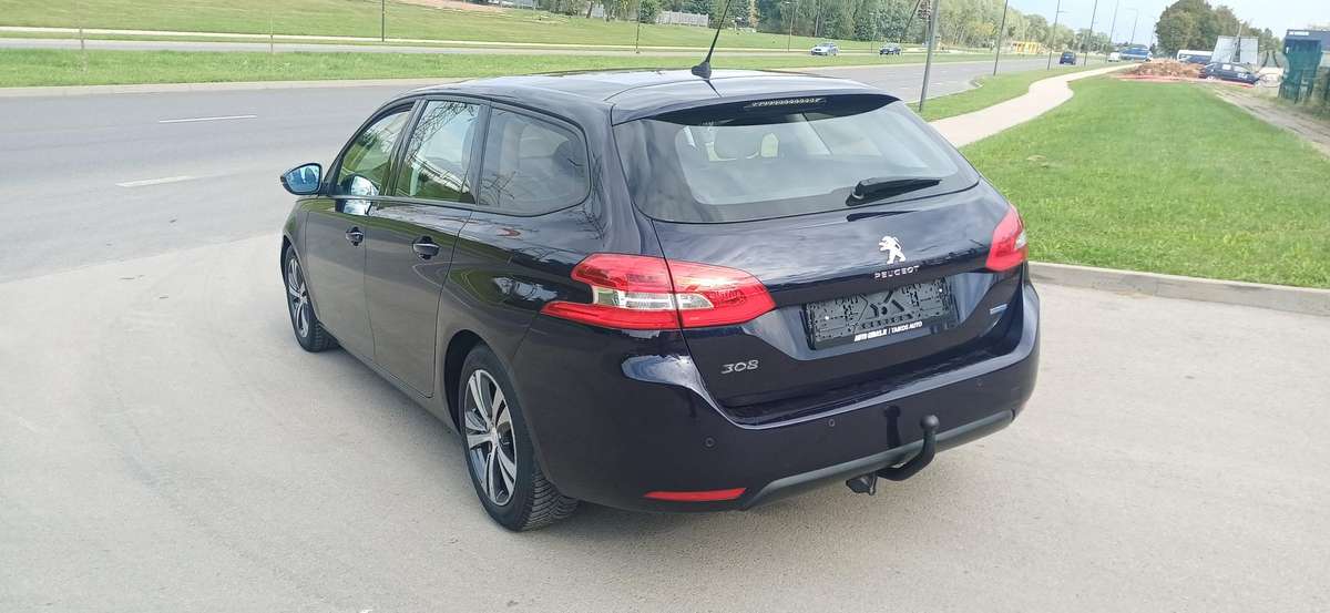 Peugeot 308 2015 — engine 1560 cm³, 120 HP (88kW)