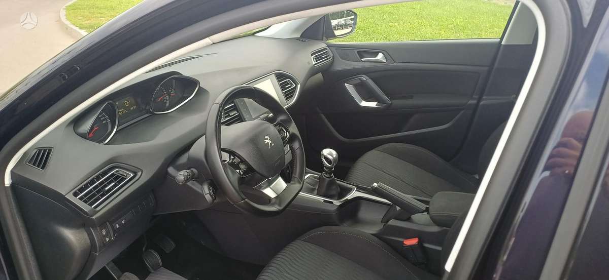 Peugeot 308 2015 — photo 6