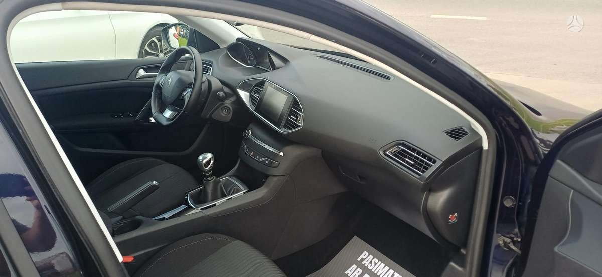 Peugeot 308 2015 — photo 7