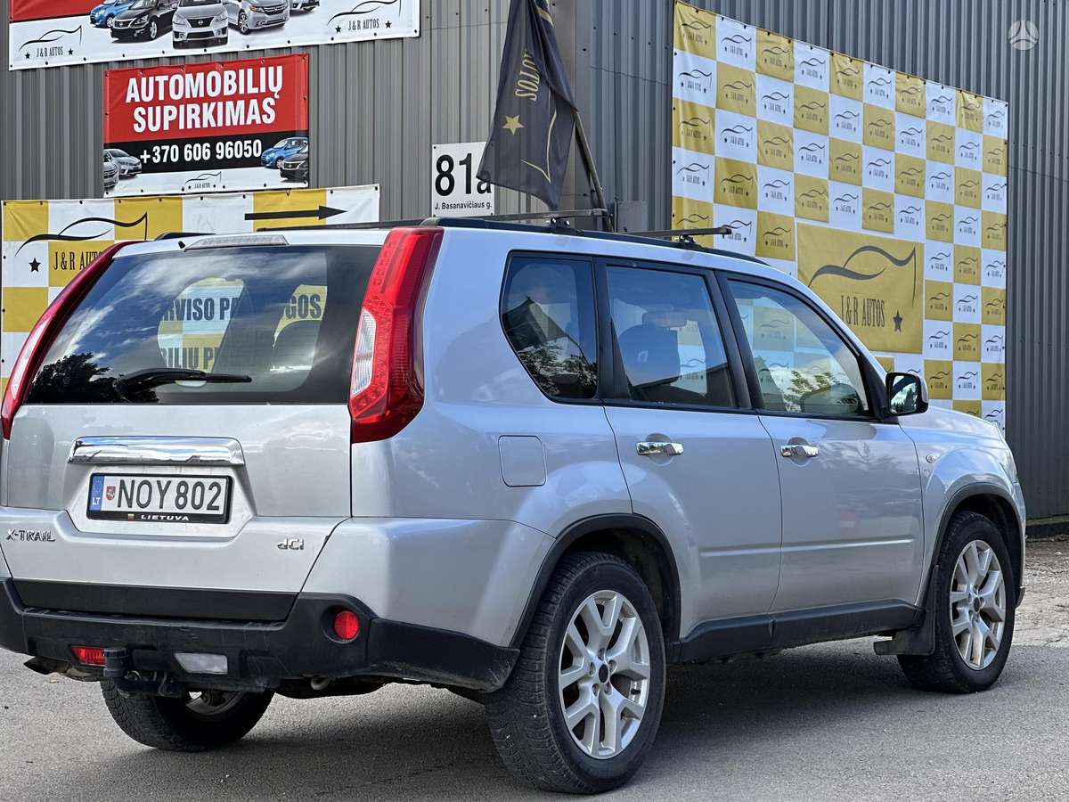 Nissan X-Trail 2011 — photo 11