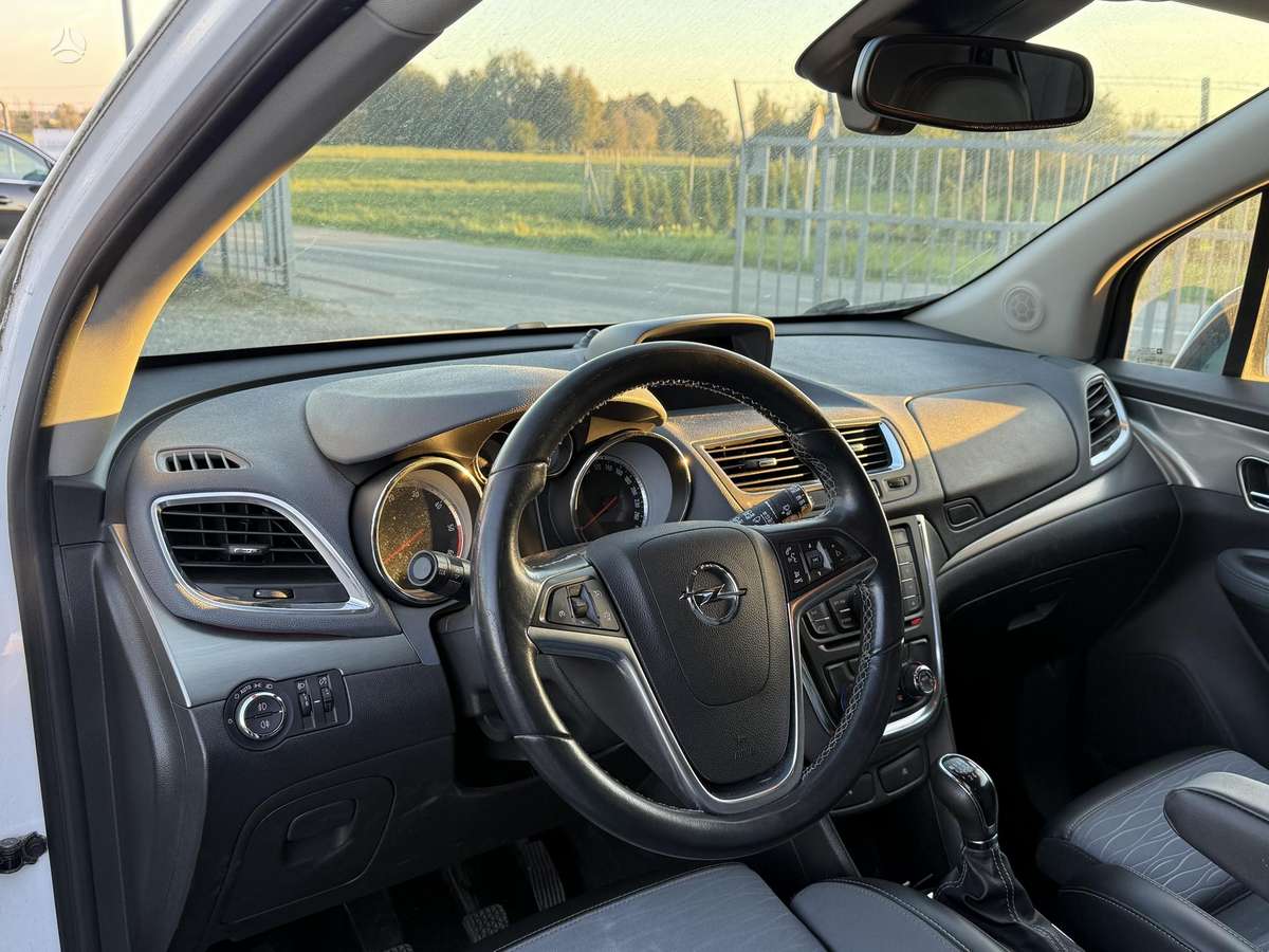 Opel Mokka 2015 — фото 11