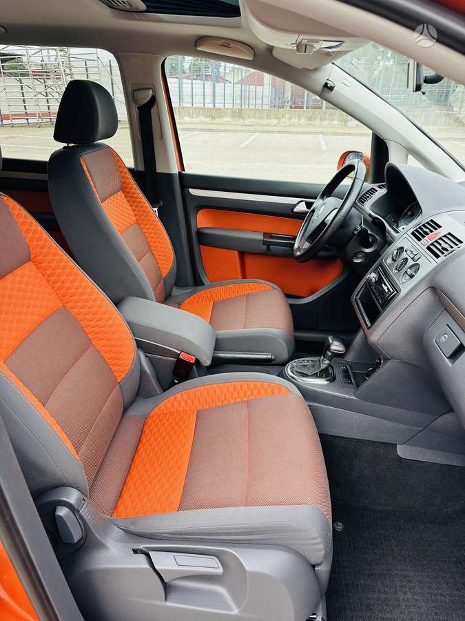 Volkswagen Touran 2008 — photo 10