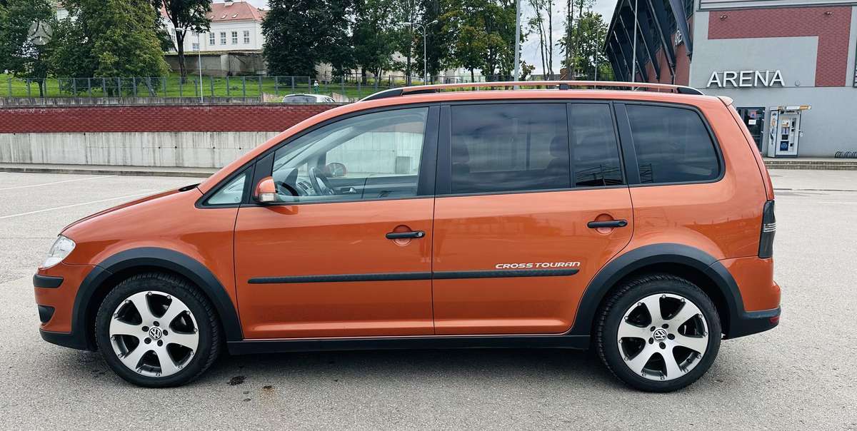 Volkswagen Touran 2008 — photo 9