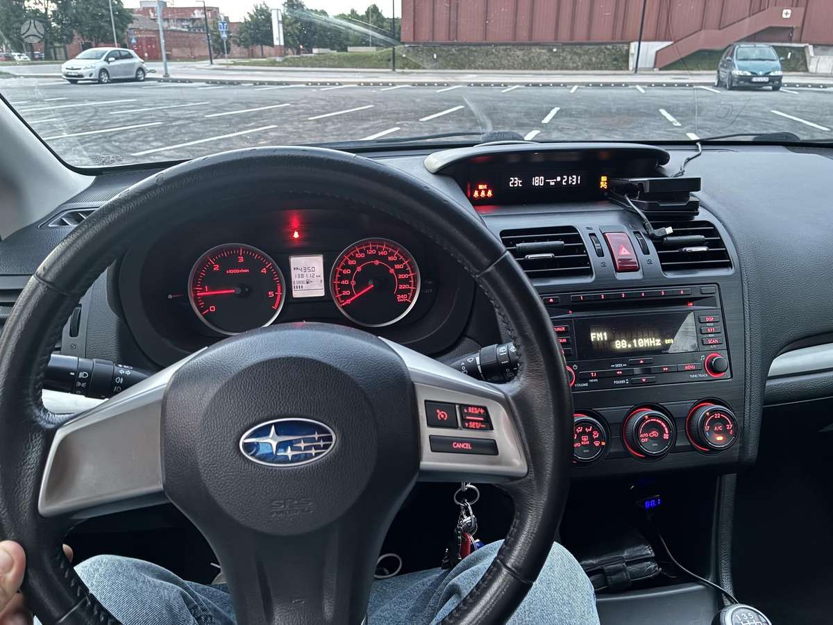 Subaru XV 2015 — photo 15