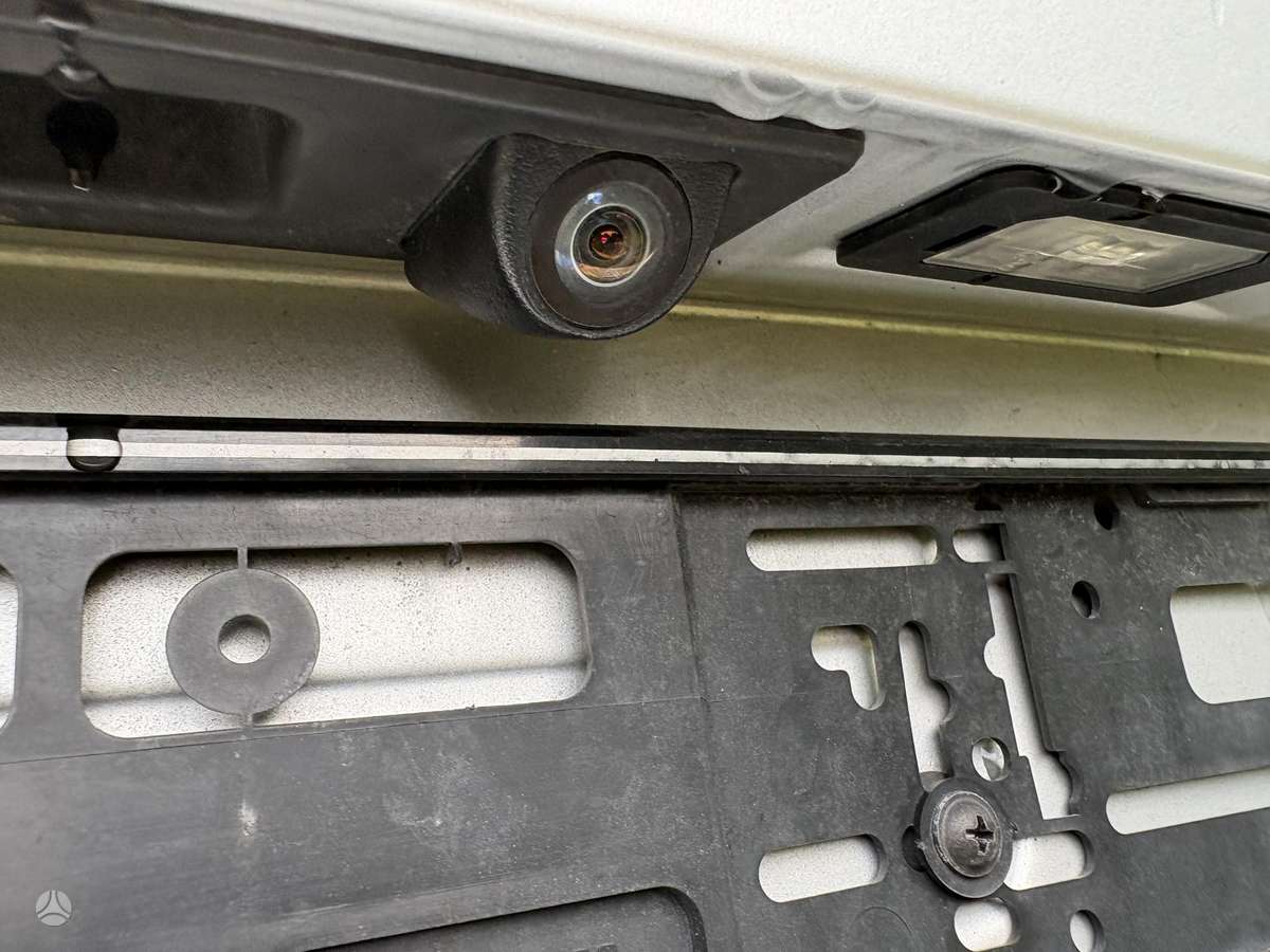 BMW 520 2013 — photo 15