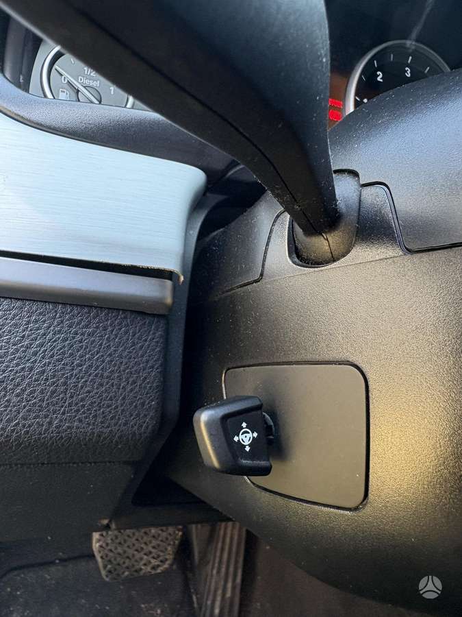 BMW 520 2013 — photo 21