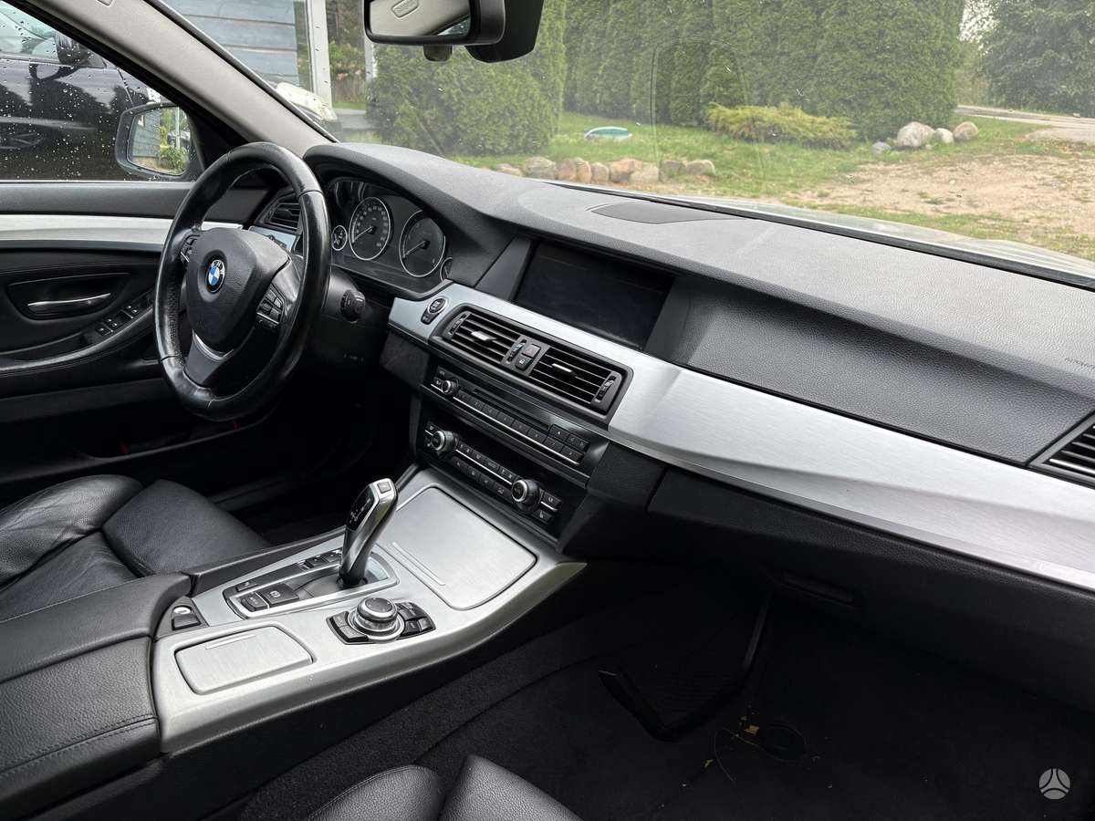 BMW 520 2013 — photo 7
